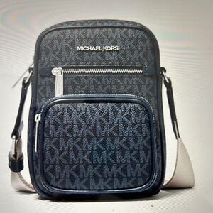 Michael Kors Unisex Medium Jet Set Crossbody Handbag, Dark Blue